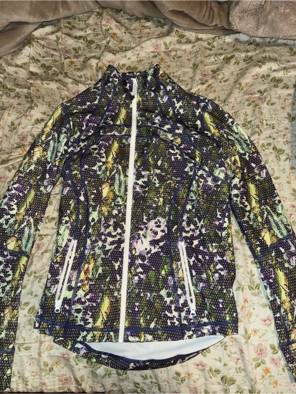 Lululemon discontinued define jacket